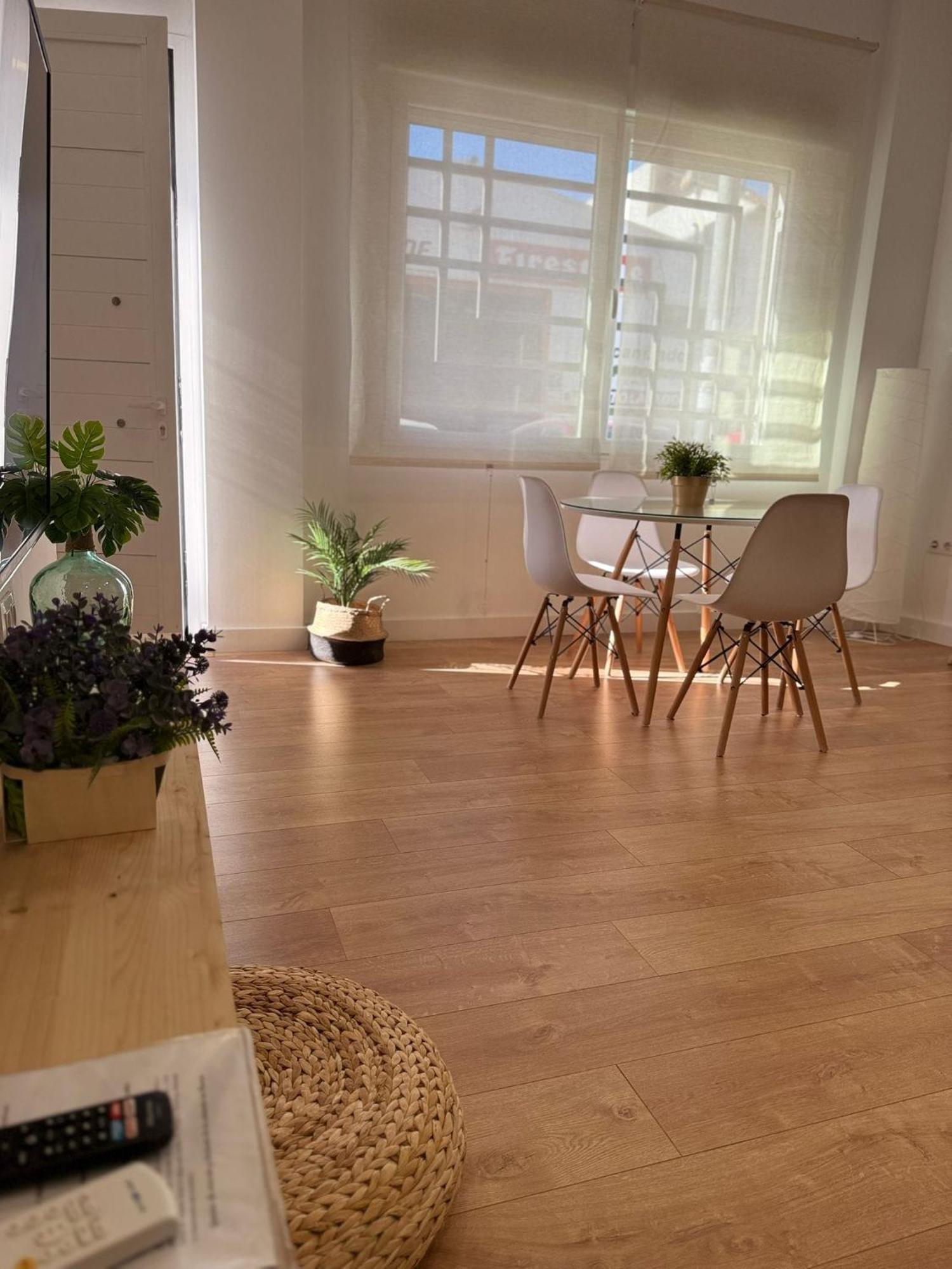 Apartamento Turistico Leo Baena Exterior foto